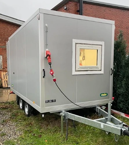 Billede af en trailer med løftebeslag.